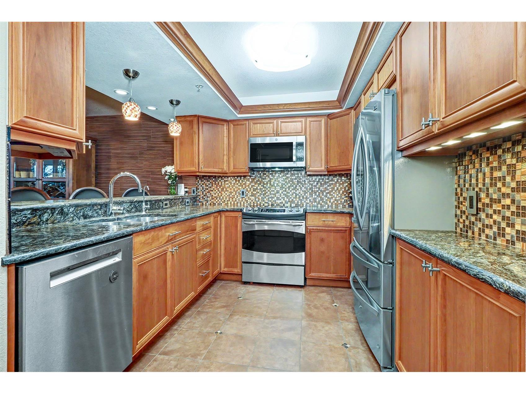 2504 Gulf Boulevard #304 Indian Rocks Beach FL 33785 - GULF TB8508320 image7