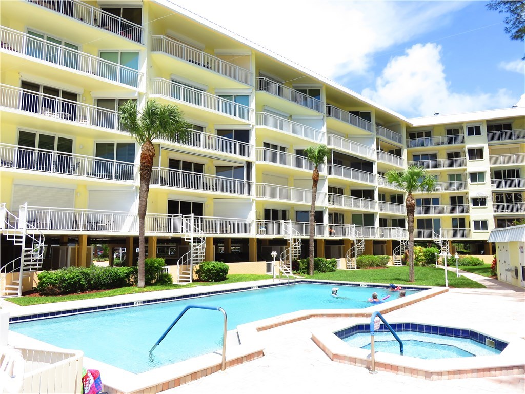 2504 Gulf Boulevard #402 Indian Rocks Beach FL 33785 U8217646 image1