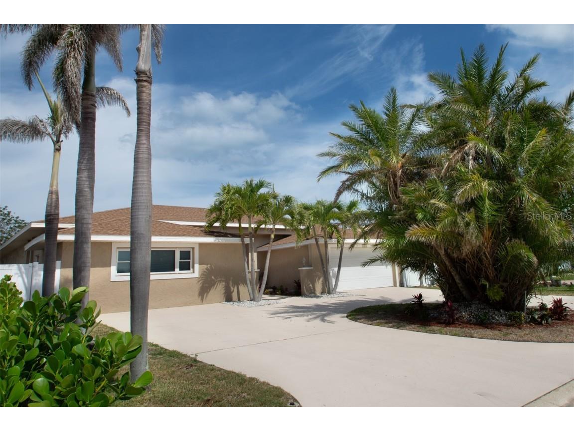 2504 Hibiscus Drive W Belleair Beach FL 33786 O6325957 image3