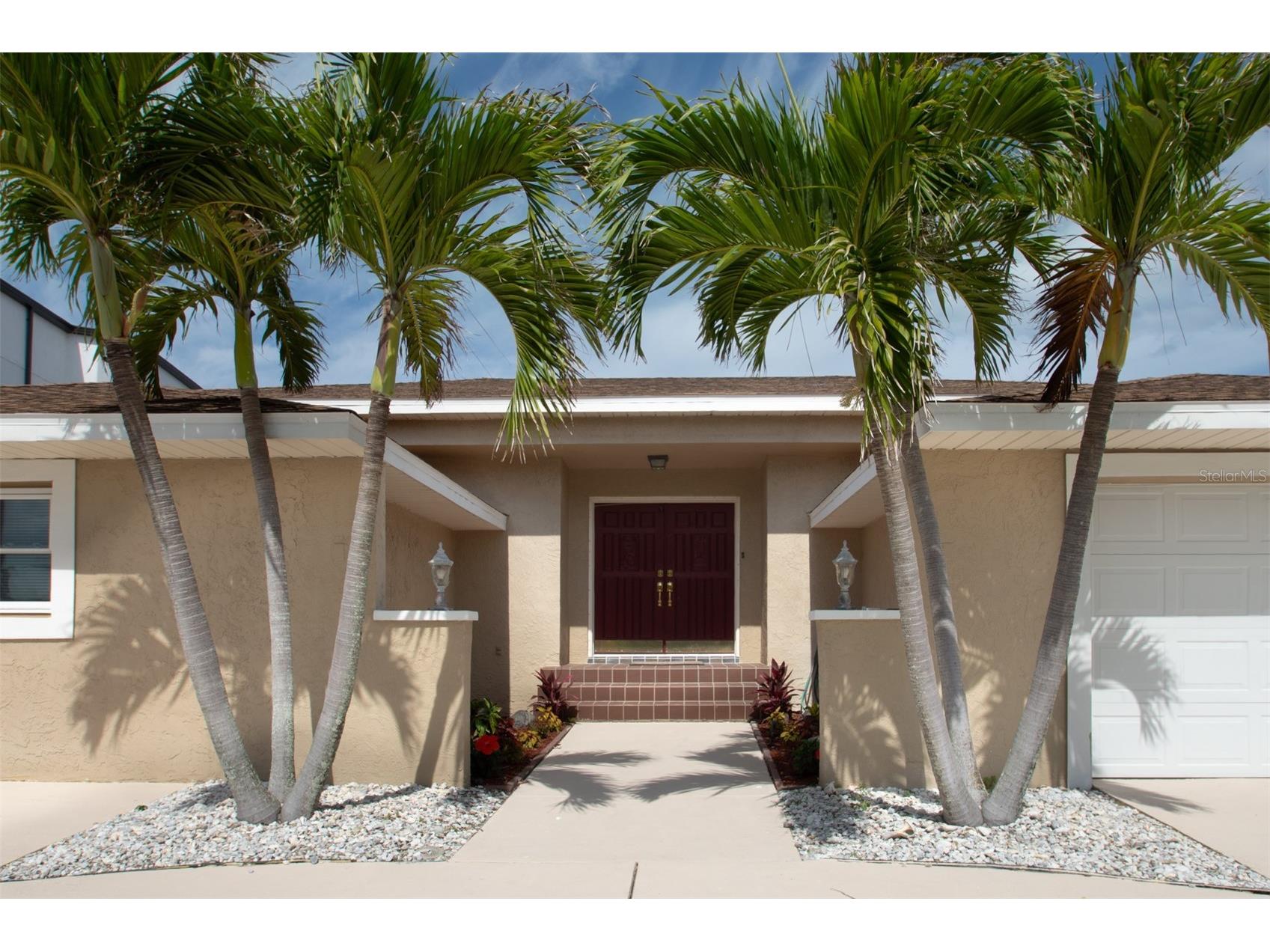 2504 Hibiscus Drive W Belleair Beach FL 33786 O6416622 image1