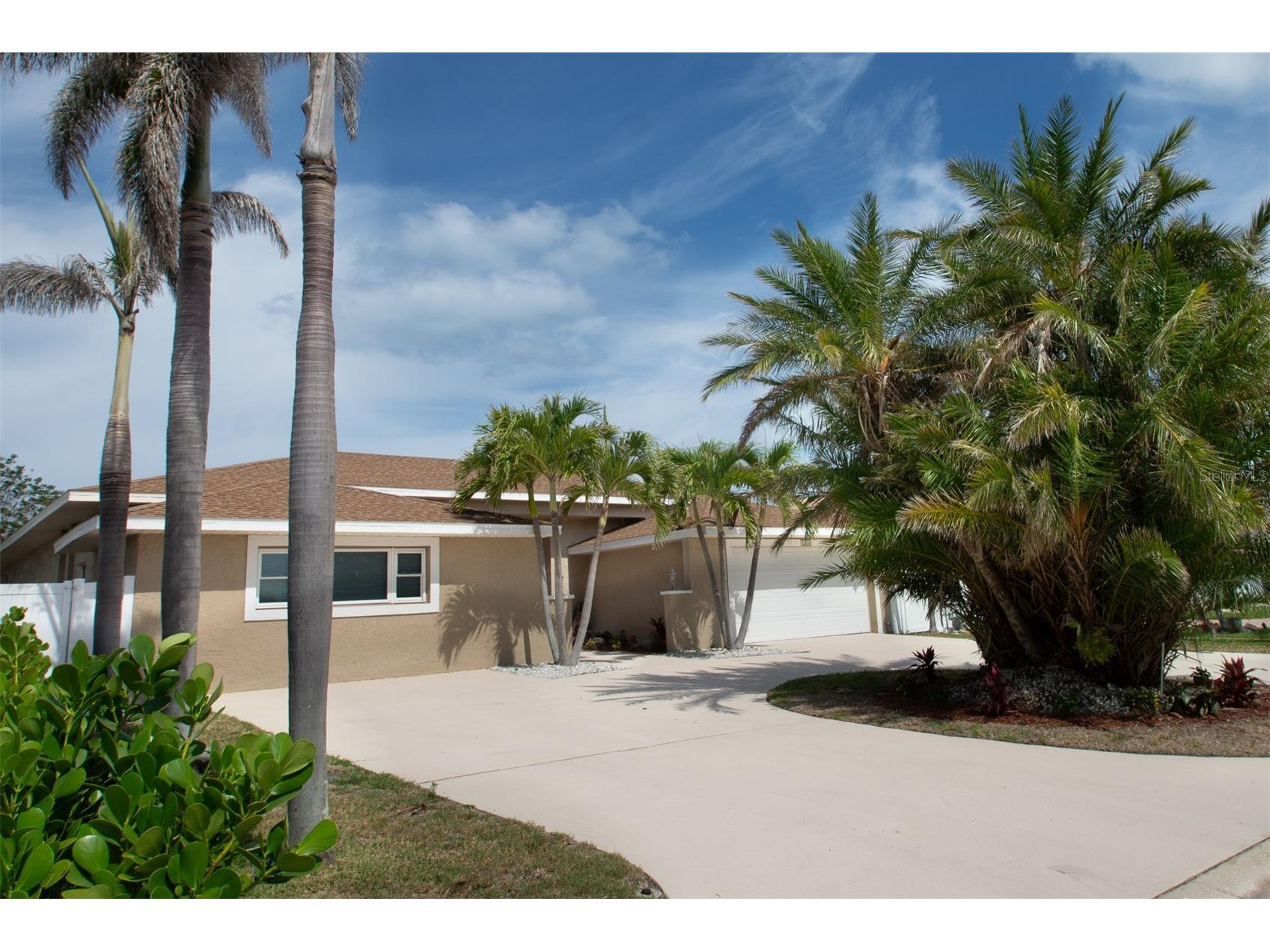 2504 Hibiscus Drive W Belleair Beach FL 33786 O6416622 image3