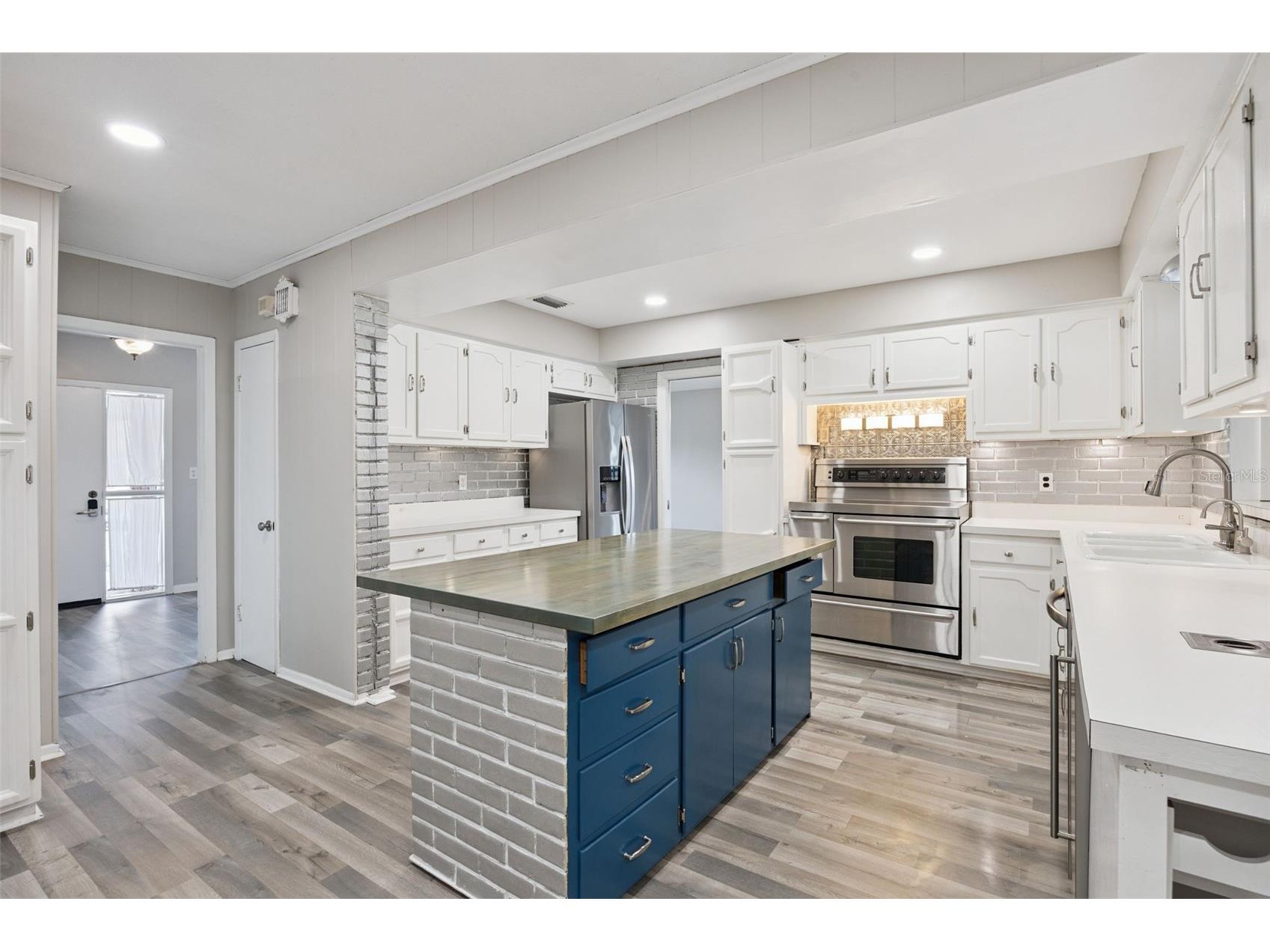2504 Lauderdale Court Orlando FL 32805 O6386519 image12