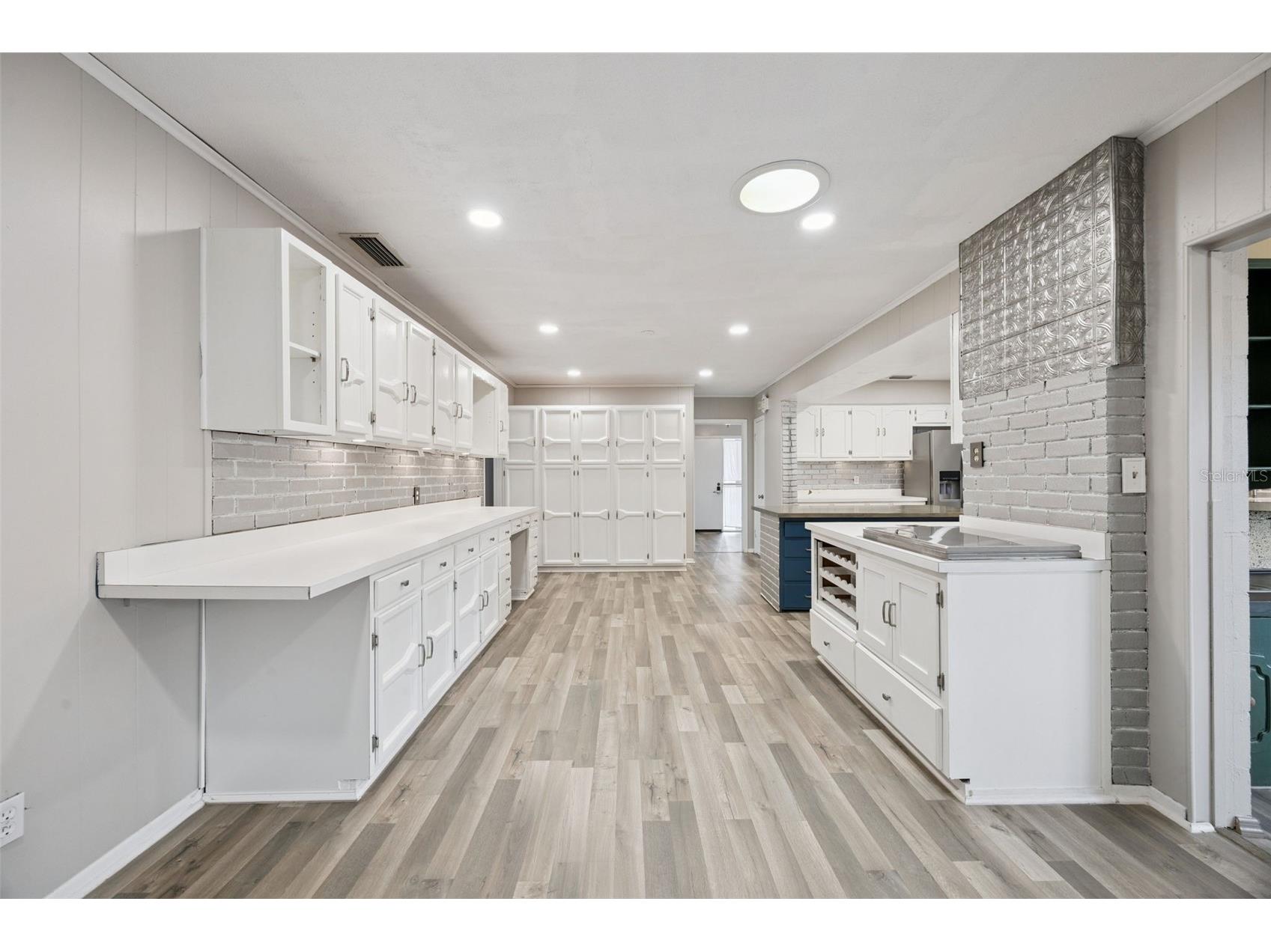 2504 Lauderdale Court Orlando FL 32805 O6386519 image13