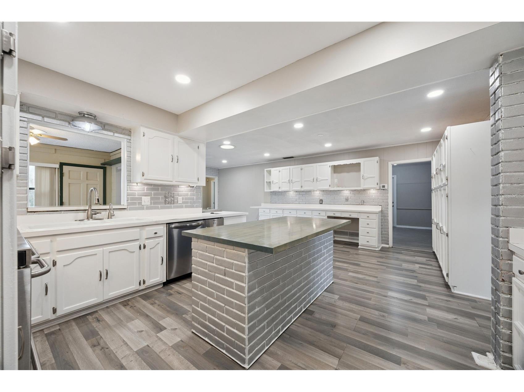 2504 Lauderdale Court Orlando FL 32805 O6386519 image15