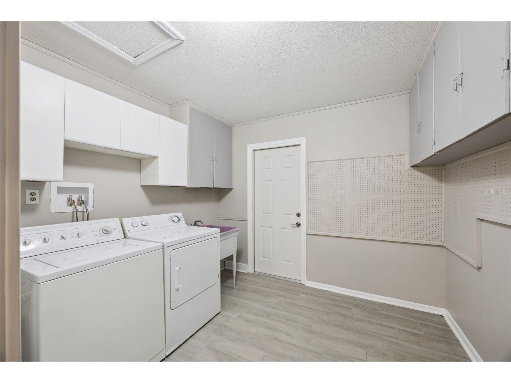 2504 Lauderdale Court Orlando FL 32805 O6386519 image27