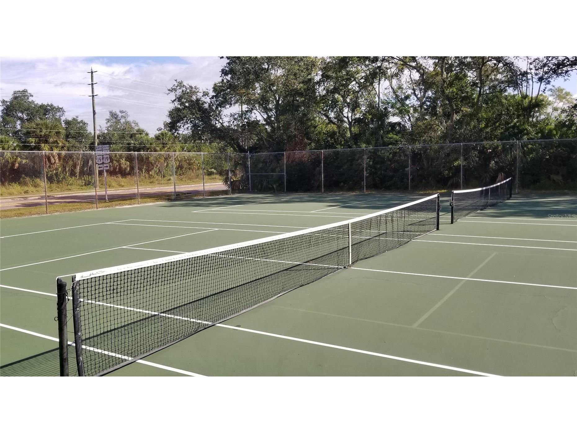 2504 Oak Circle Tarpon Springs FL 34689 TB8465867 image45