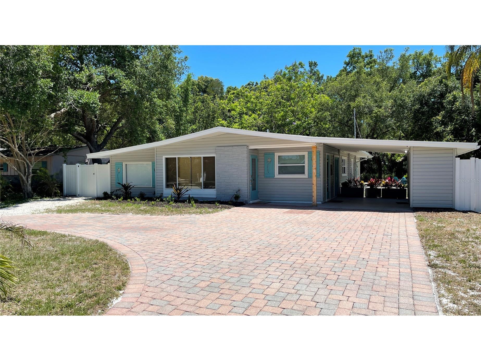 2504 S Milmar Drive Sarasota FL 34237 A4686435 image1