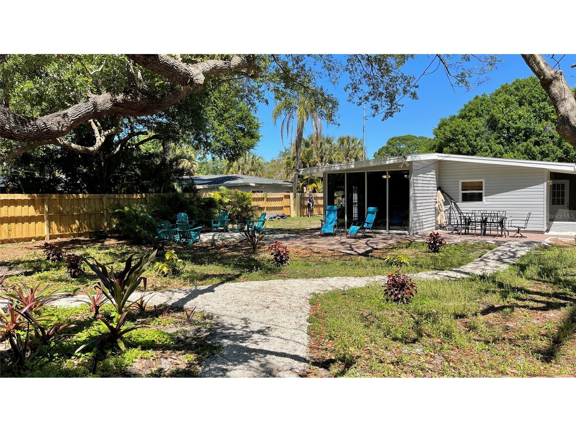 2504 S Milmar Drive Sarasota FL 34237 A4686435 image12