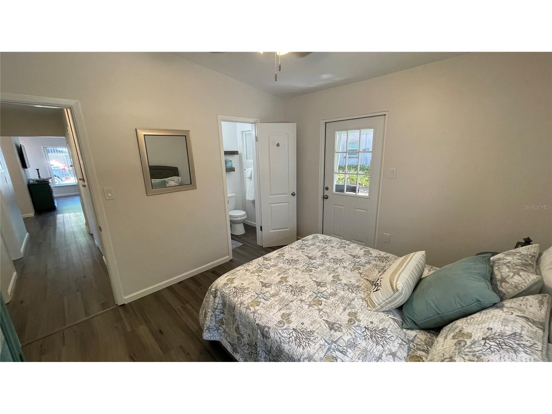 2504 S Milmar Drive Sarasota FL 34237 A4686435 image14