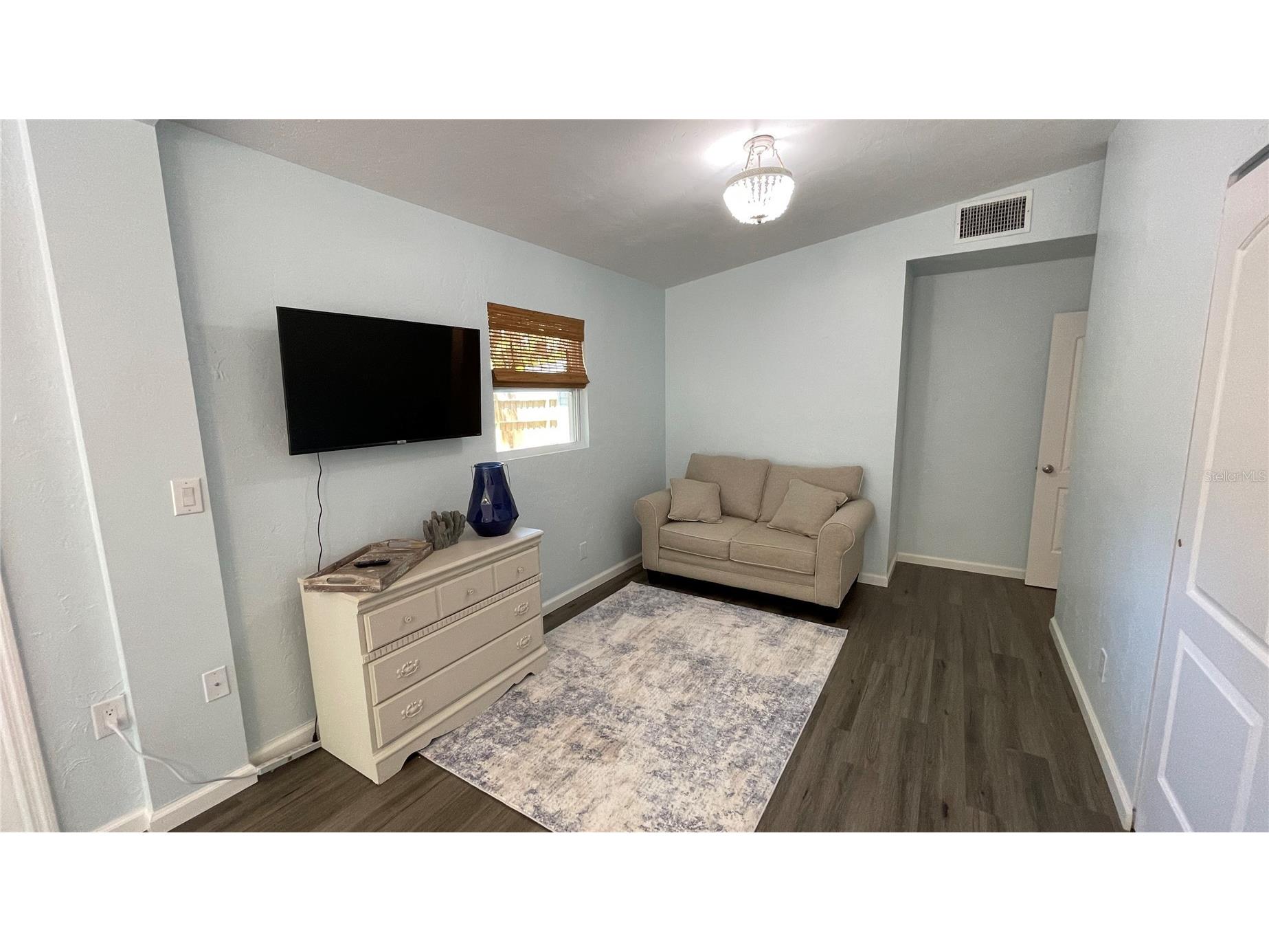 2504 S Milmar Drive Sarasota FL 34237 A4686435 image19