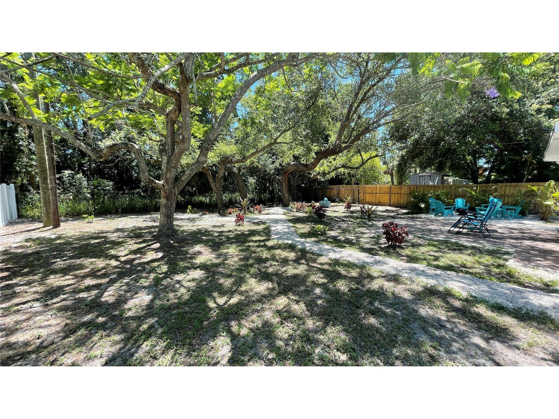 2504 S Milmar Drive Sarasota FL 34237 A4686435 image2