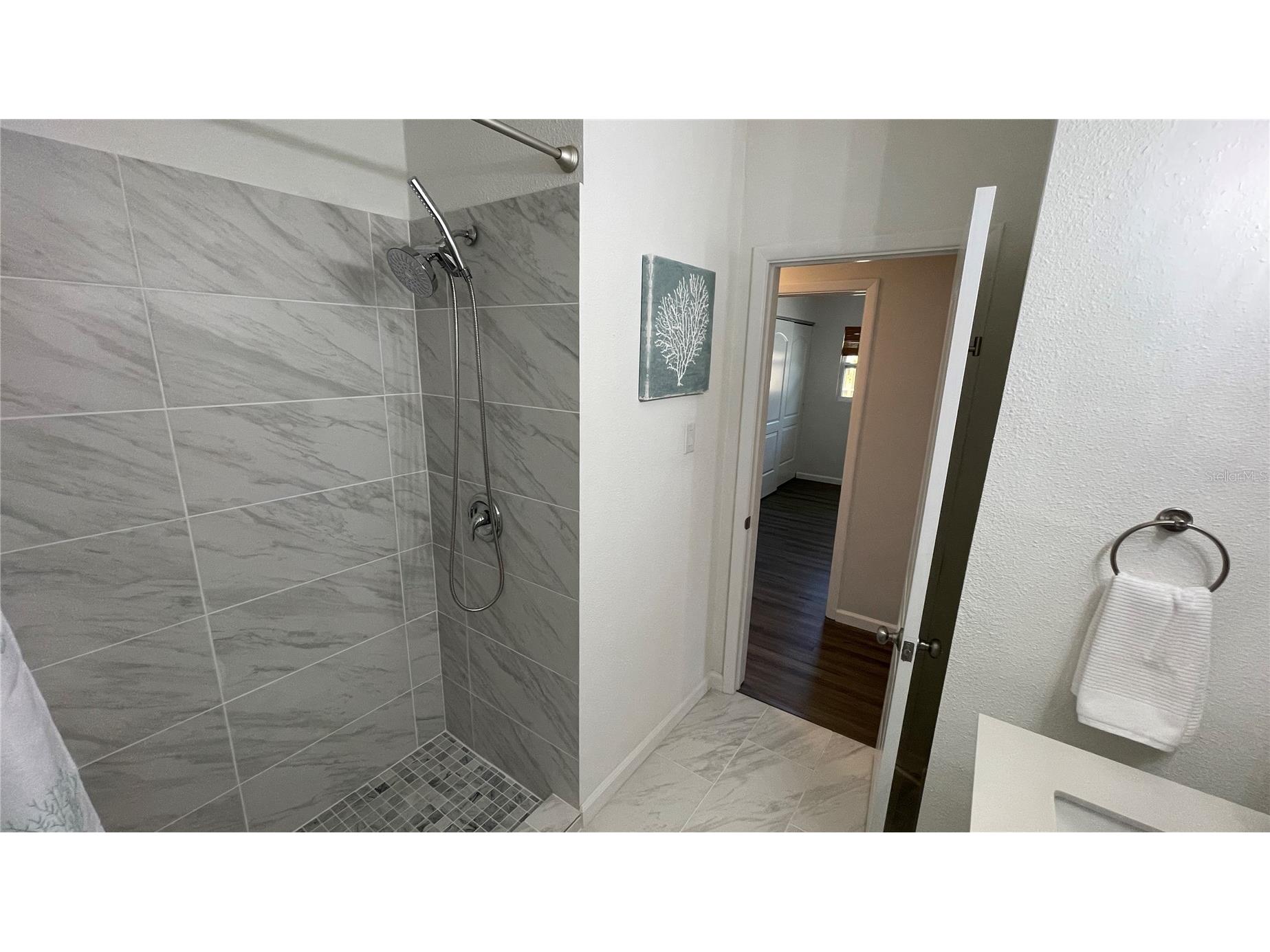 2504 S Milmar Drive Sarasota FL 34237 A4686435 image22