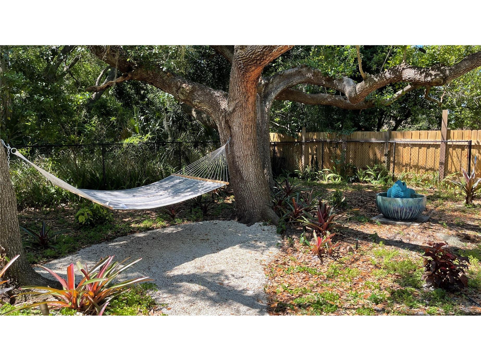 2504 S Milmar Drive Sarasota FL 34237 A4686435 image31