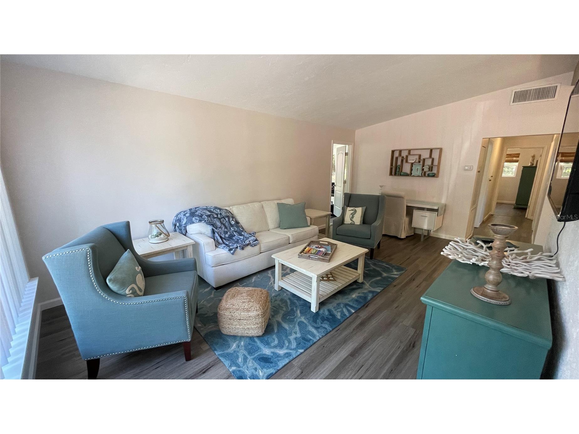 2504 S Milmar Drive Sarasota FL 34237 A4686435 image5