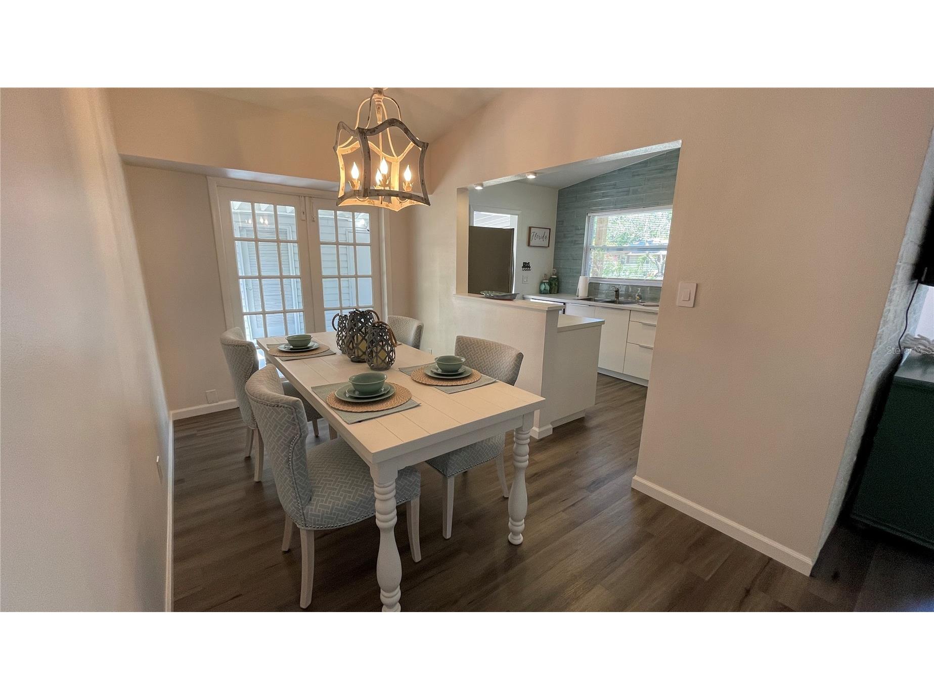 2504 S Milmar Drive Sarasota FL 34237 A4686435 image7