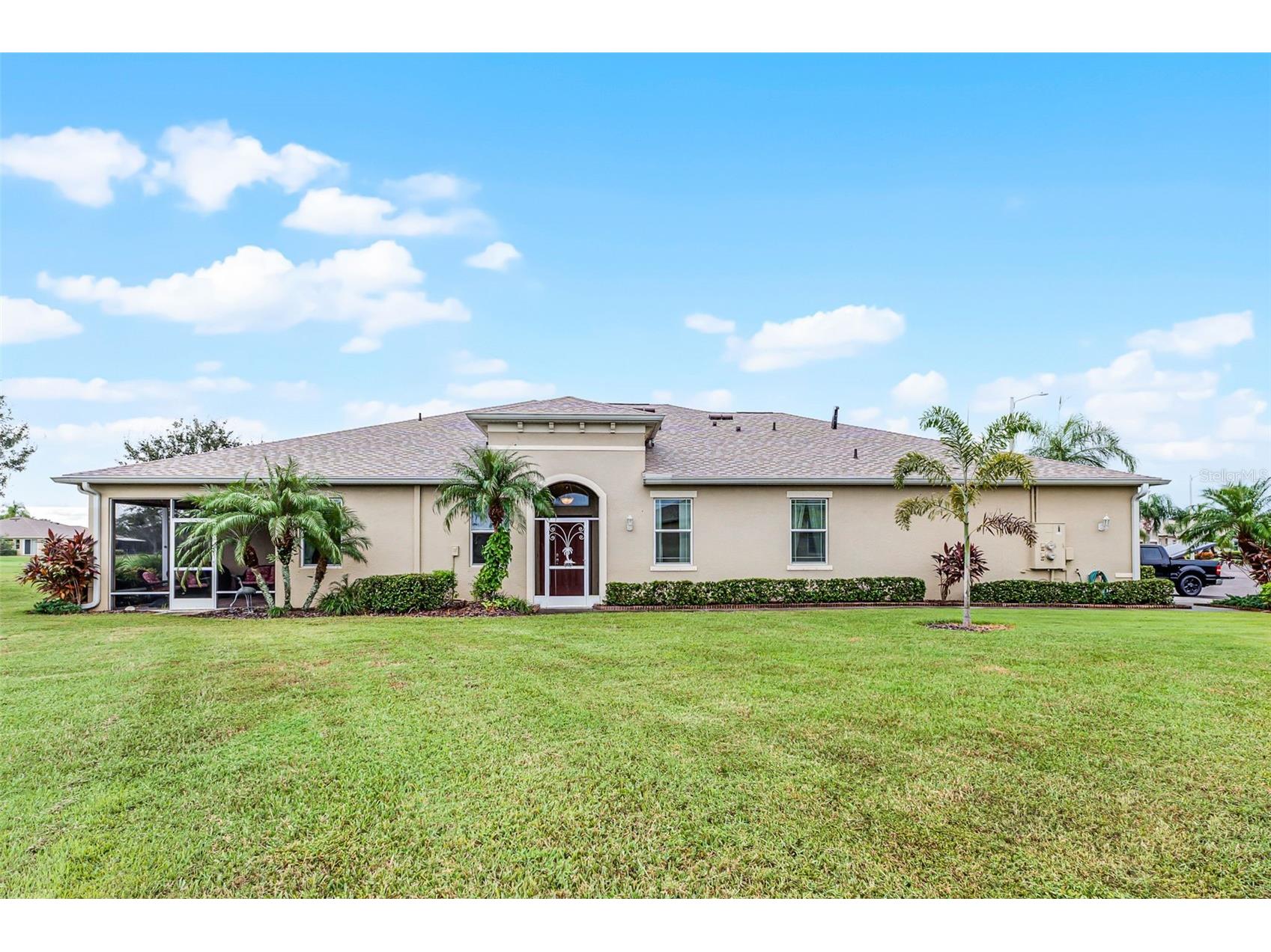 2504 Sapphire Greens Lane Sun City Center FL 33573 O6342902 image1