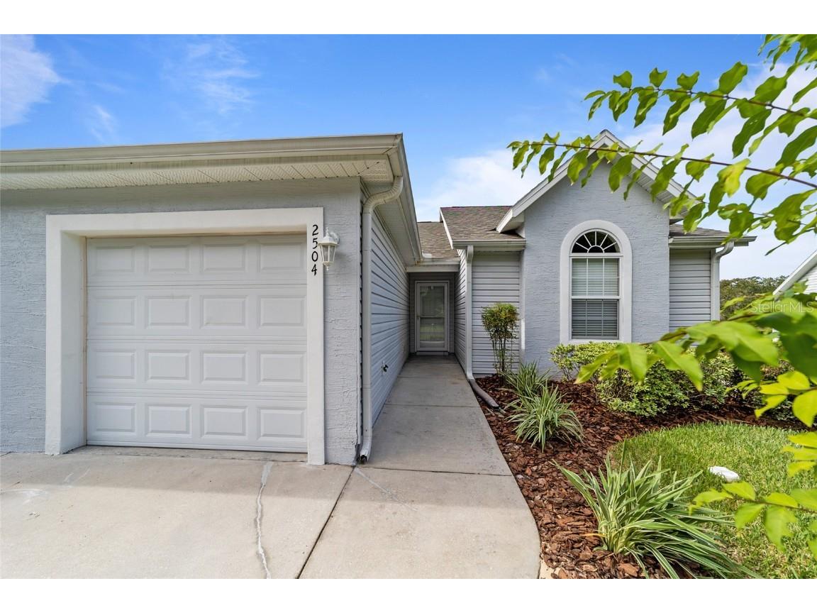 2504 SE 18th Circle Ocala FL 34471 OM629458 image1