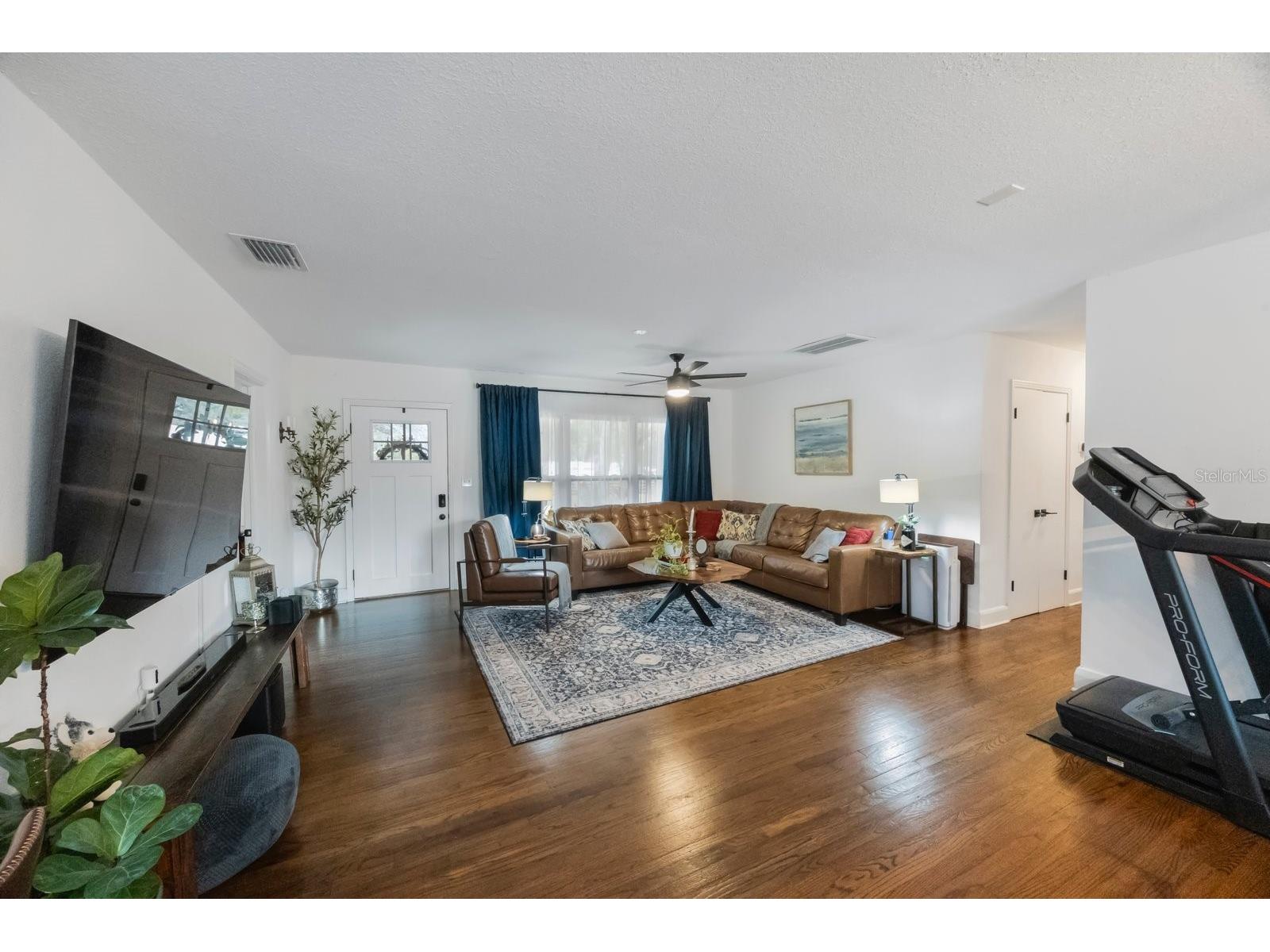 2504 W Fletcher Avenue Tampa FL 33618 TB8340503 image5