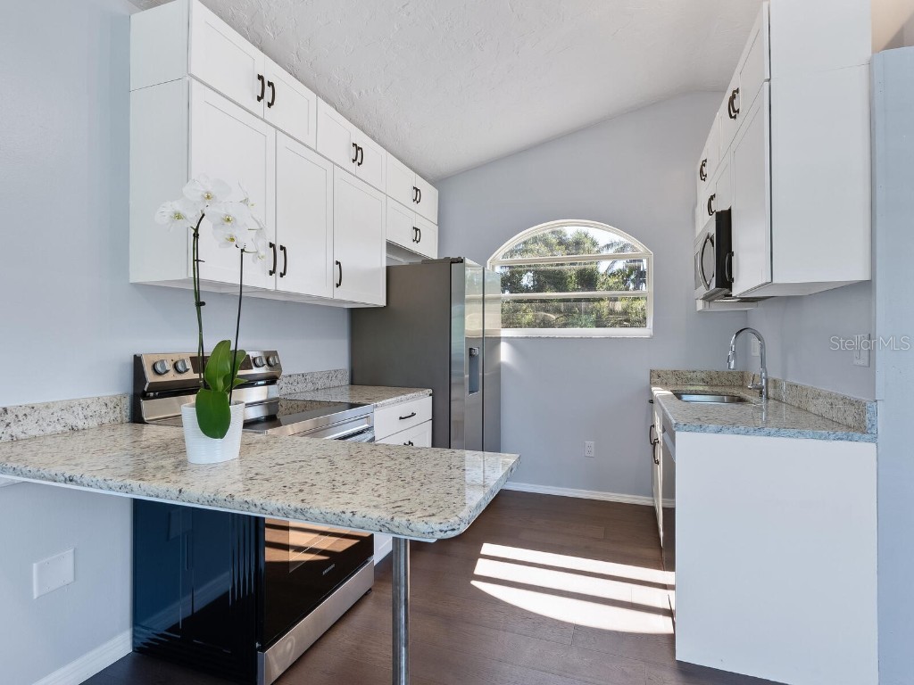 2504 Wilkinson Road Sarasota FL 34231 - PHILLIPPI CREEK A4658829 image19