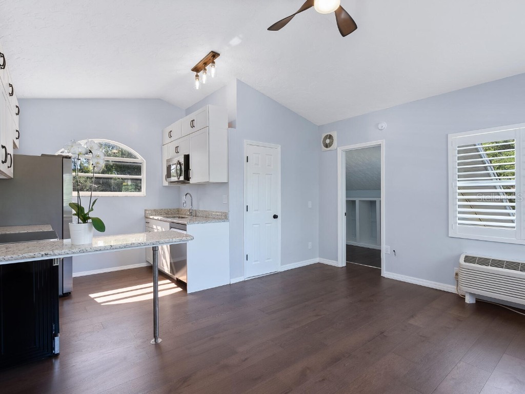 2504 Wilkinson Road Sarasota FL 34231 - PHILLIPPI CREEK A4658829 image20