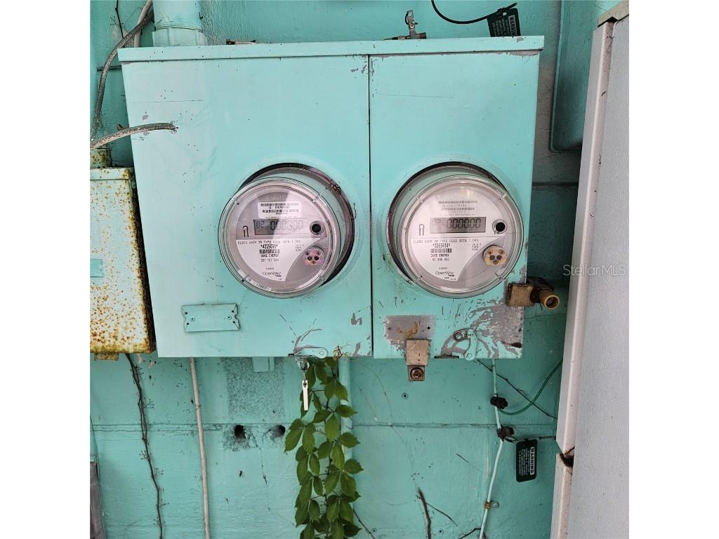 2505 7th Street S Saint Petersburg FL 33705 L4954222 image8