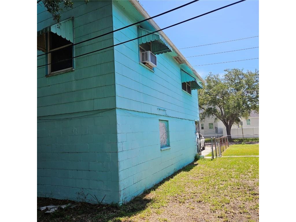 2505 7th Street S Saint Petersburg FL 33705 L4954222 image9