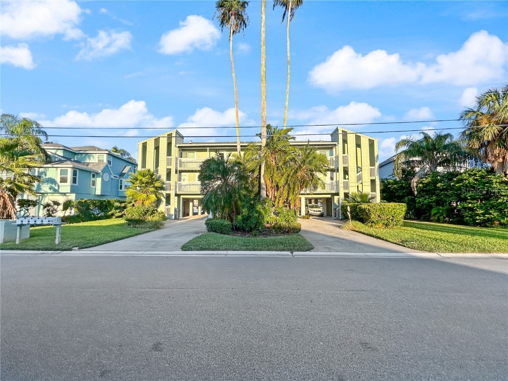 2505 Bay Boulevard #1 Indian Rocks Beach FL 33785 TB8449489 image1