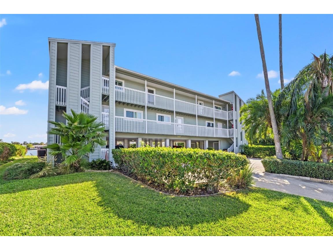 2505 Bay Boulevard #3 Indian Rocks Beach FL 33785 U8220786 image1