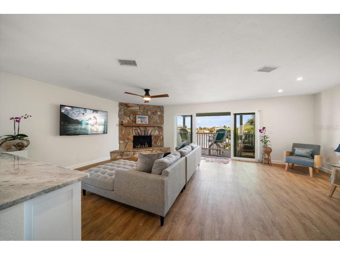 2505 Bay Boulevard #4 Indian Rocks Beach FL 33785 TB8448341 image11