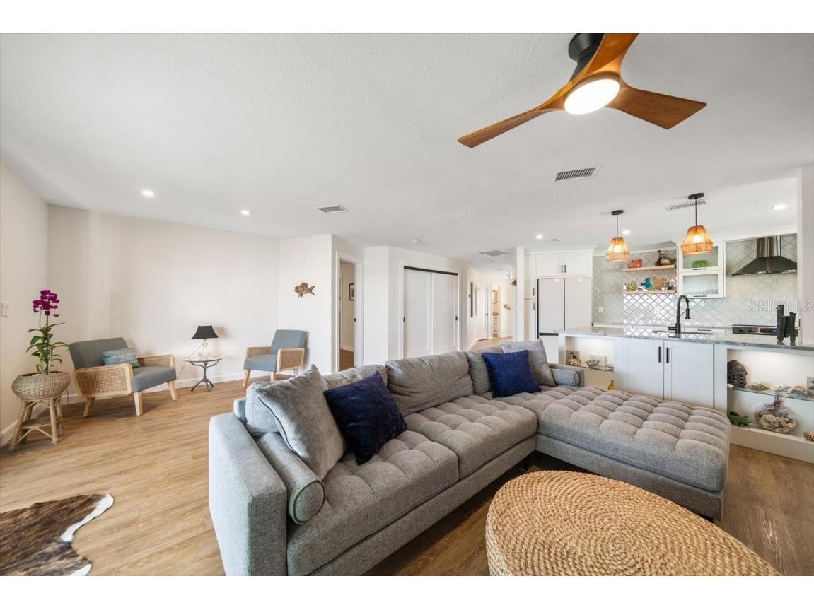 2505 Bay Boulevard #4 Indian Rocks Beach FL 33785 TB8448341 image13