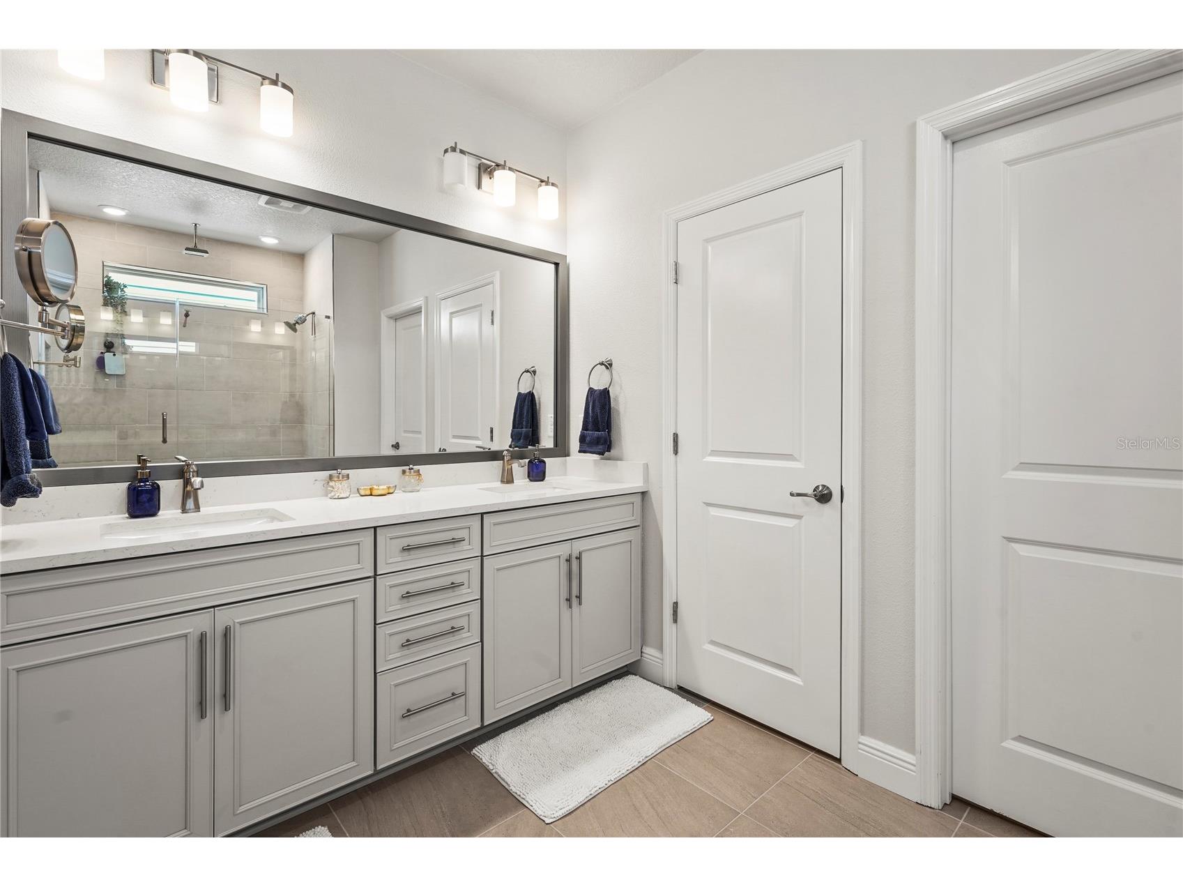 2505 Boone Court Sarasota FL 34237 A4698926 image10