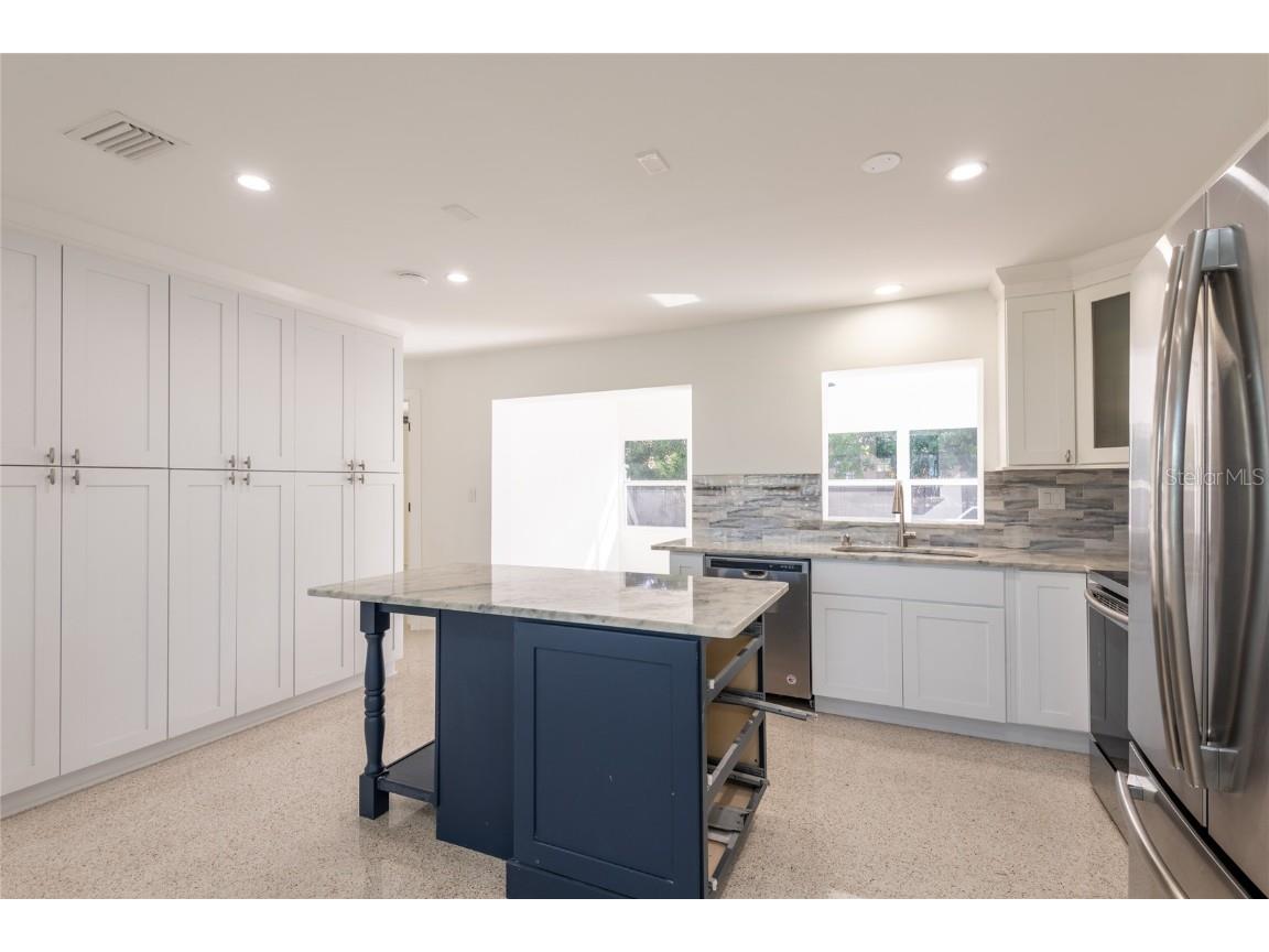 2505 Gulf Boulevard Belleair Beach FL 33786 - GULF OF MEXICO TB8458191 image10