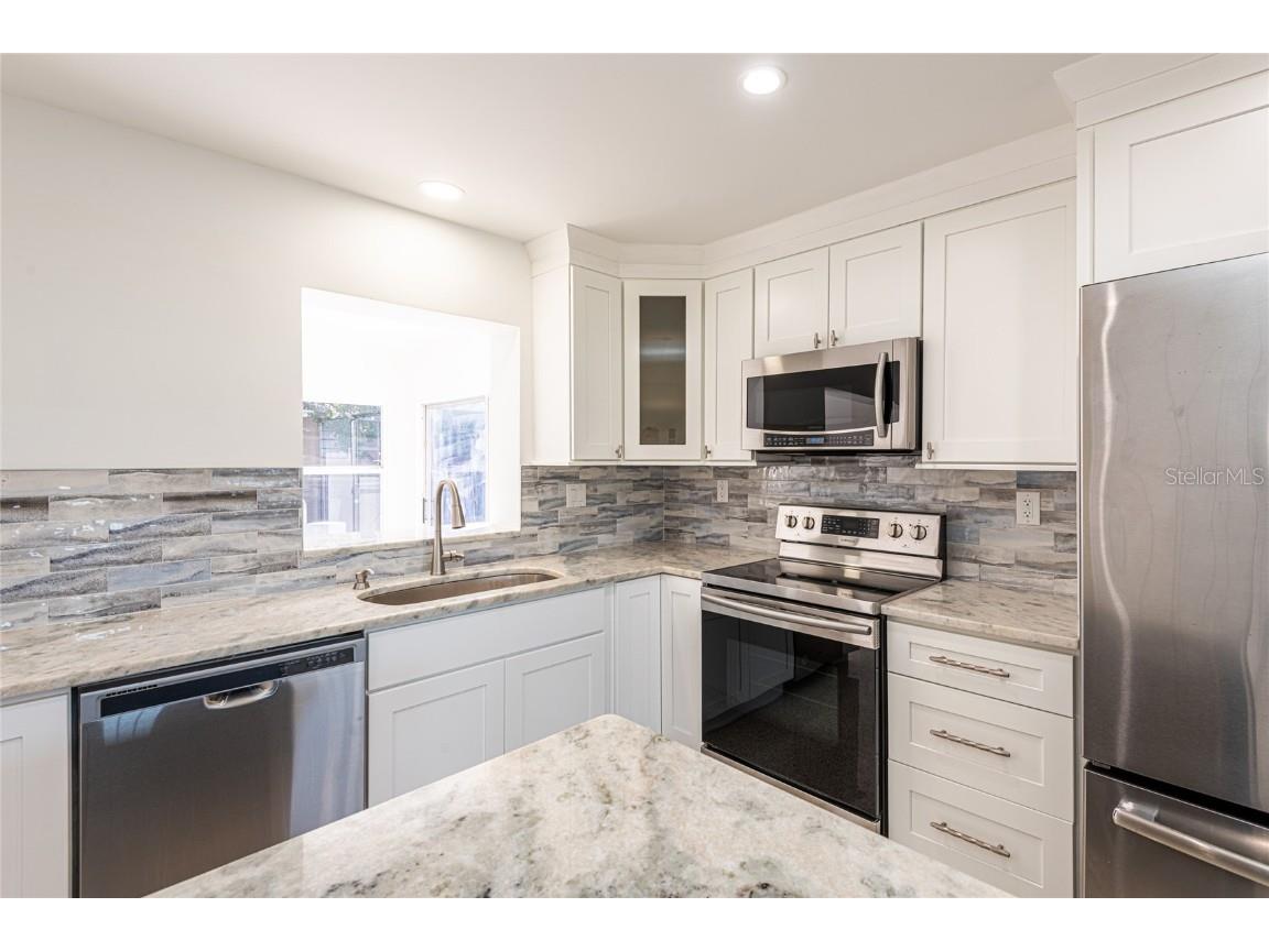 2505 Gulf Boulevard Belleair Beach FL 33786 - GULF OF MEXICO TB8458191 image11