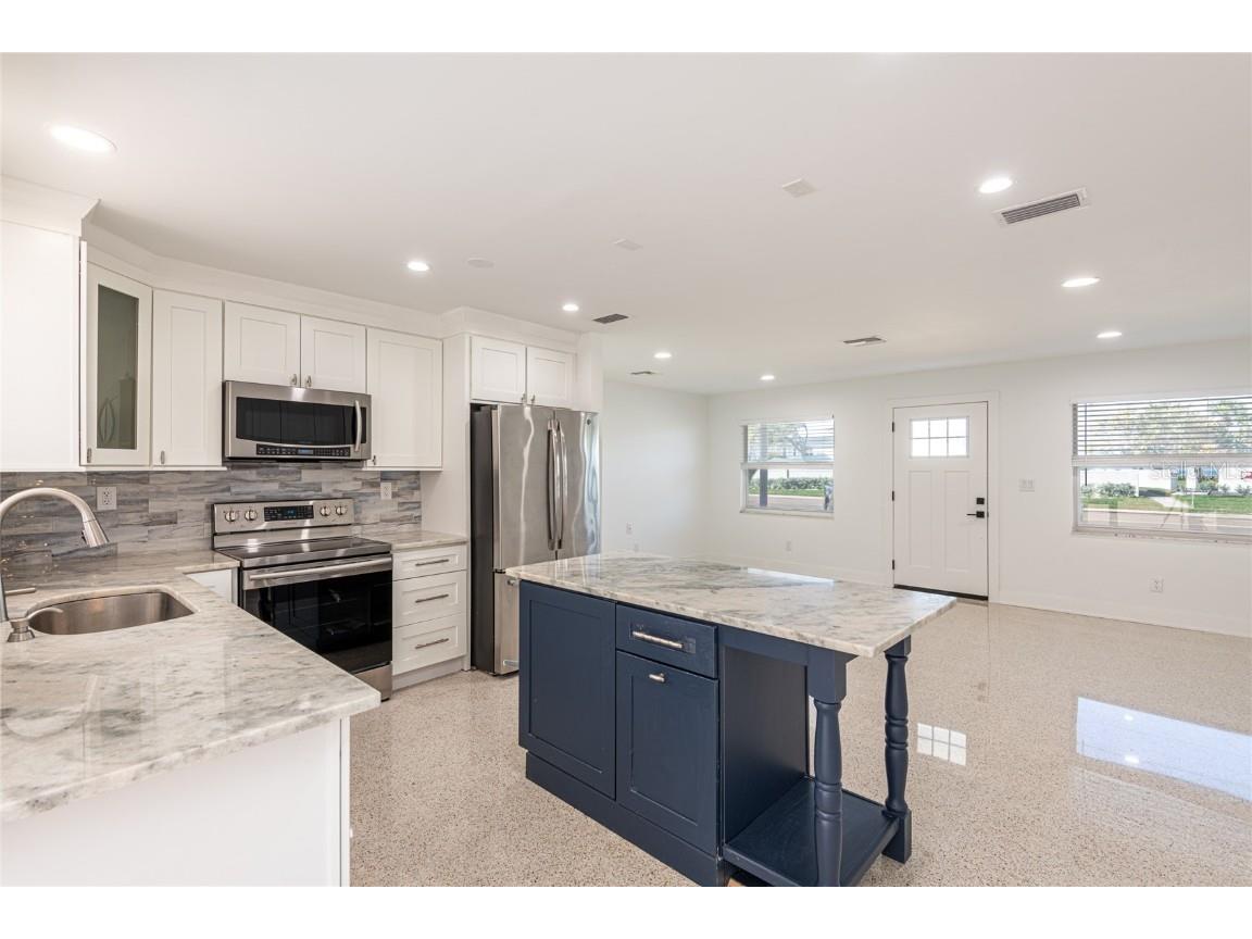 2505 Gulf Boulevard Belleair Beach FL 33786 - GULF OF MEXICO TB8458191 image12