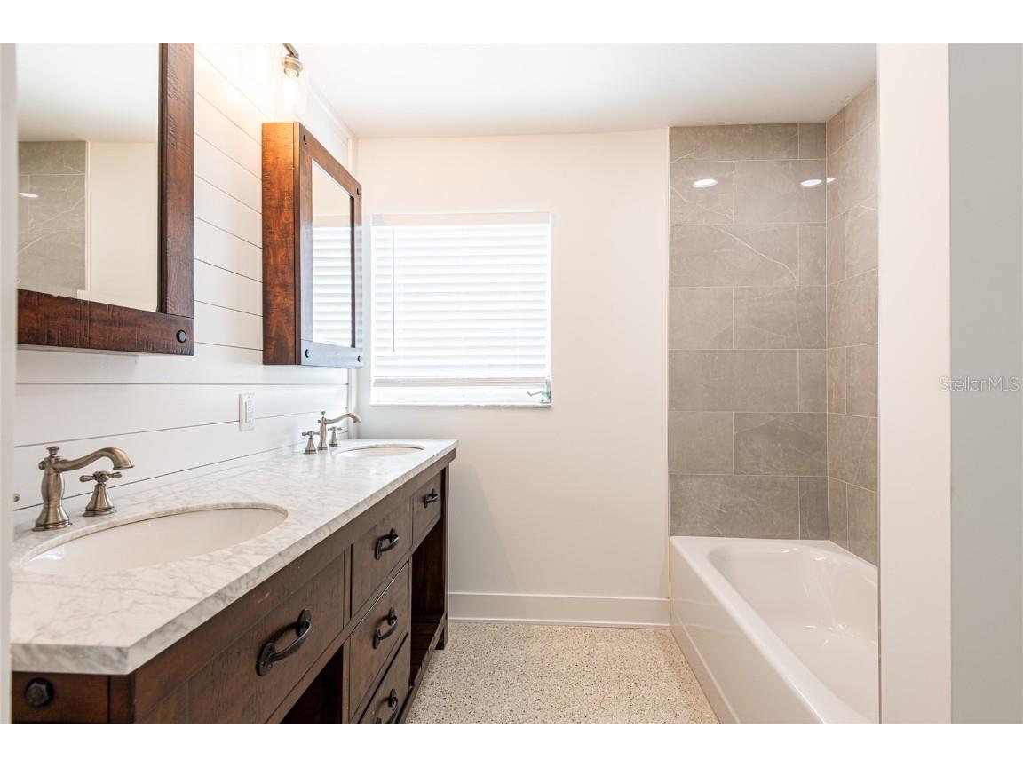 2505 Gulf Boulevard Belleair Beach FL 33786 - GULF OF MEXICO TB8458191 image22