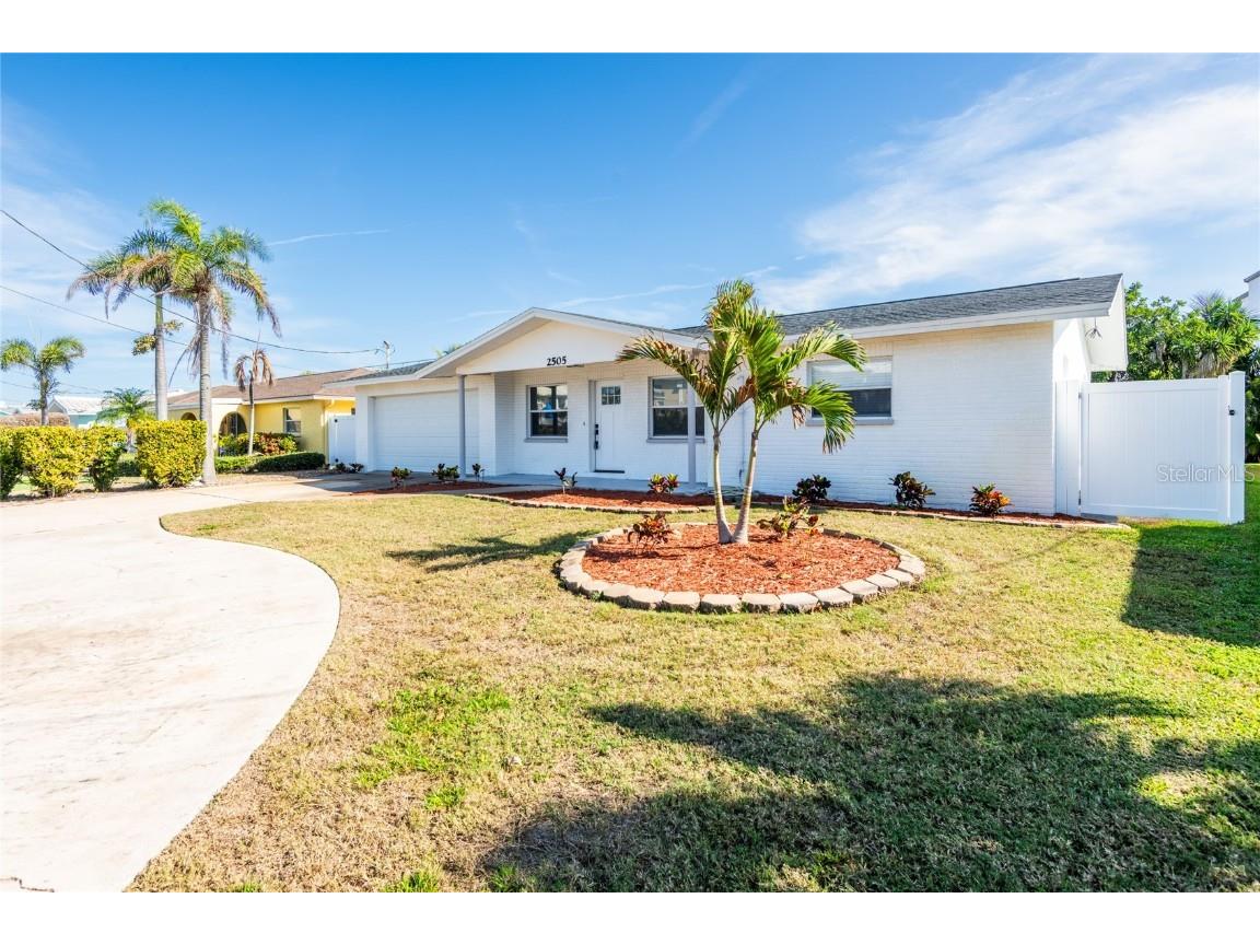 2505 Gulf Boulevard Belleair Beach FL 33786 - GULF OF MEXICO TB8458191 image5