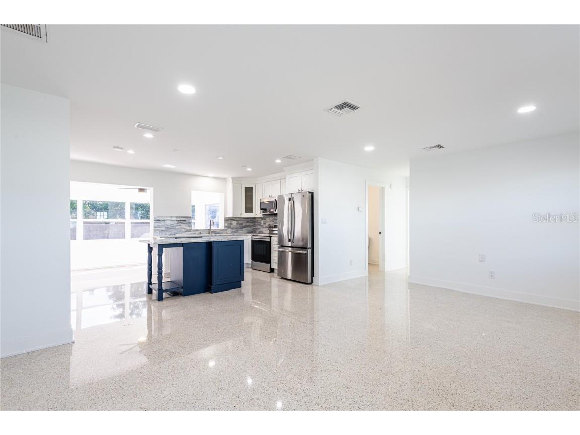 2505 Gulf Boulevard Belleair Beach FL 33786 - GULF OF MEXICO TB8458191 image6