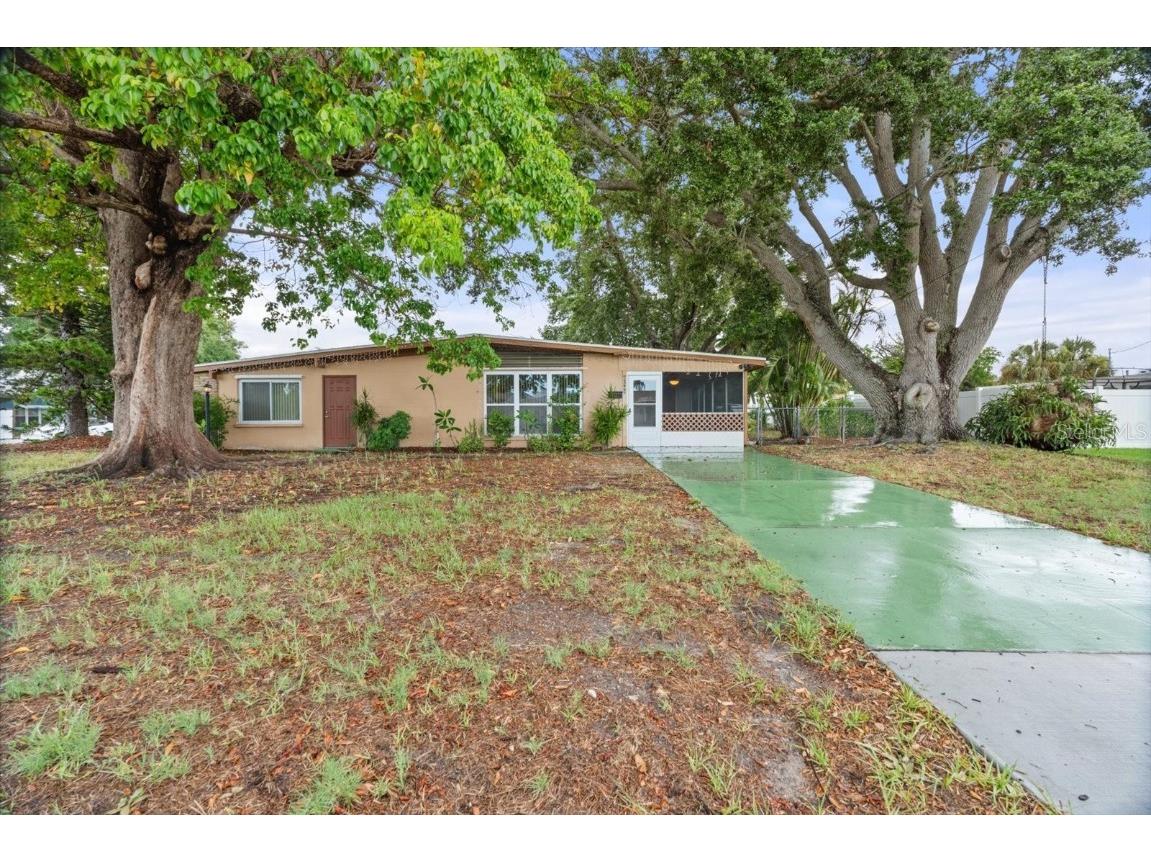 2505 N Radcliffe Place Bradenton FL 34207 A4613805 image1