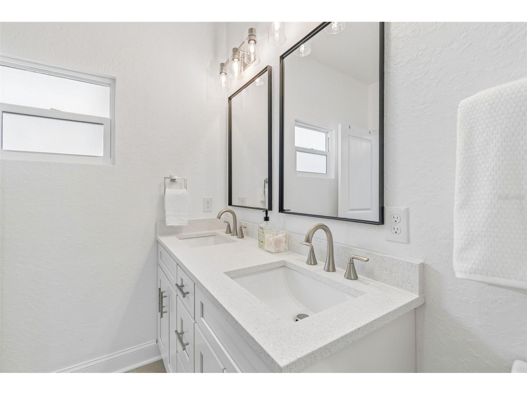 2505 W North B Street Tampa FL 33609 TB8515313 image19