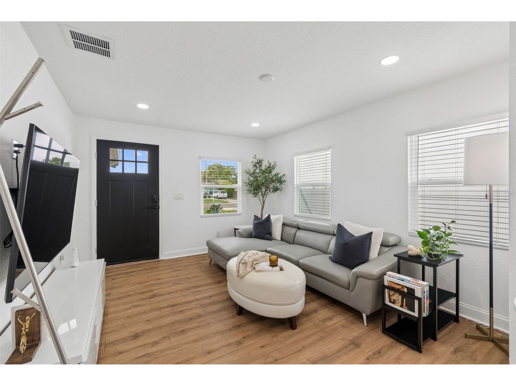 2505 W North B Street Tampa FL 33609 TB8515313 image30