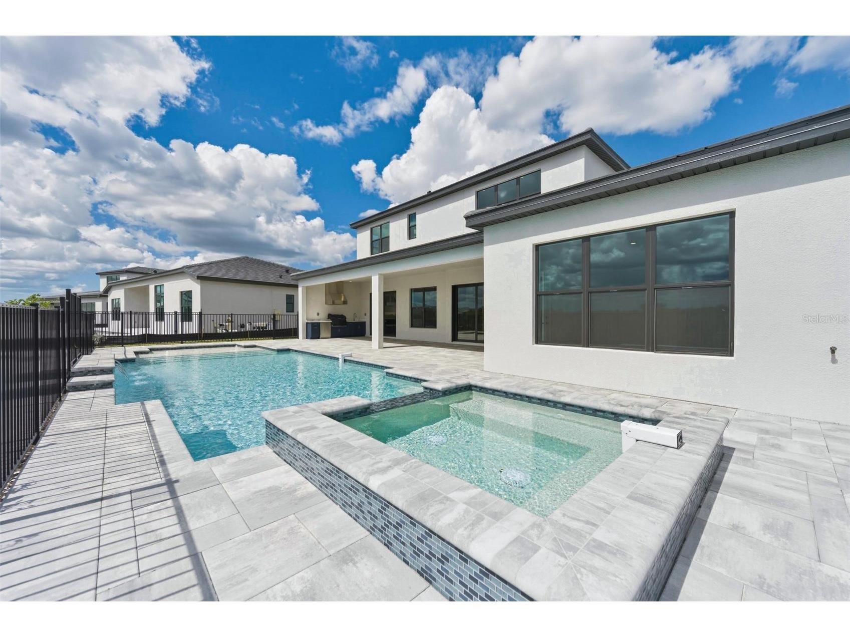 2505 Waterfront Circle Sarasota FL 34240 A4684862 image12