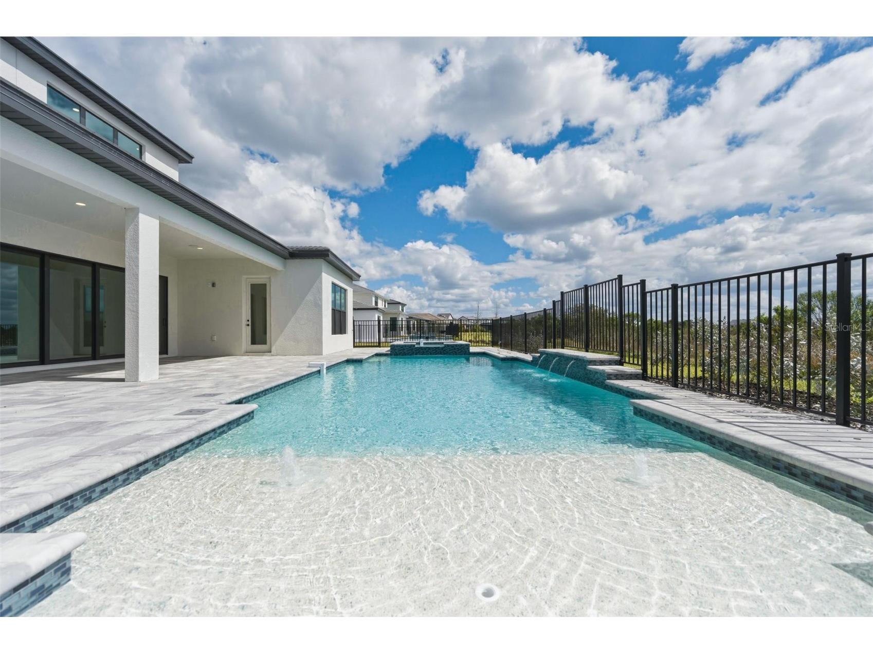 2505 Waterfront Circle Sarasota FL 34240 A4684862 image14