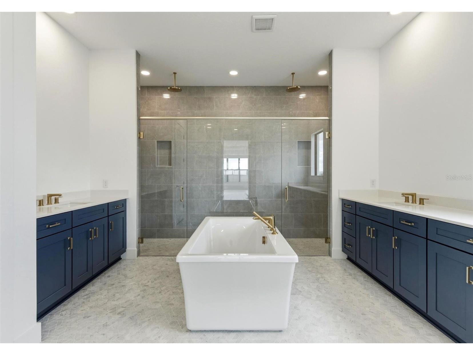 2505 Waterfront Circle Sarasota FL 34240 A4684862 image32