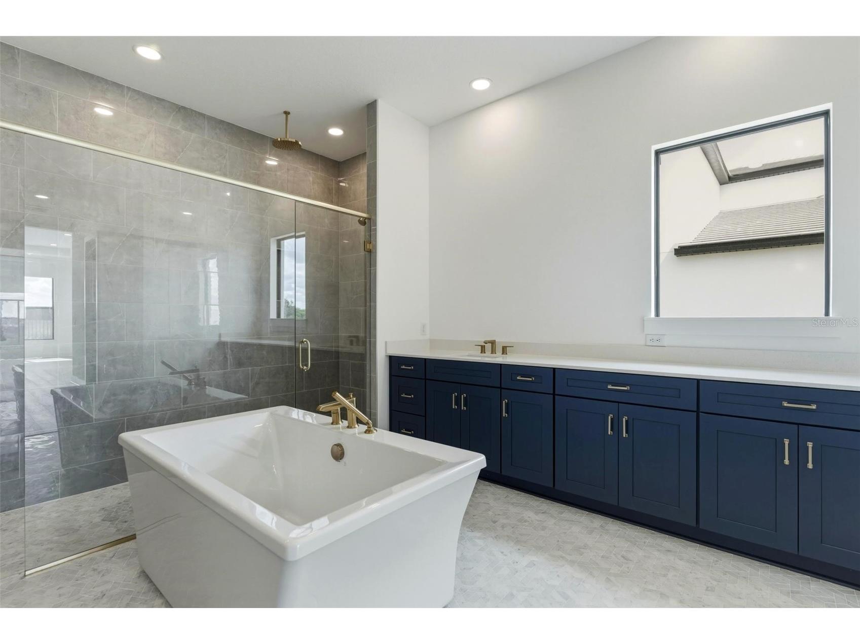 2505 Waterfront Circle Sarasota FL 34240 A4684862 image34