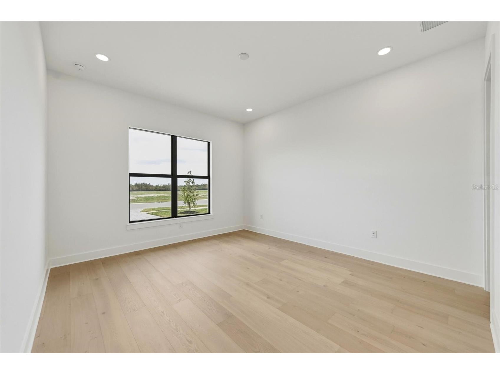 2505 Waterfront Circle Sarasota FL 34240 A4684862 image37