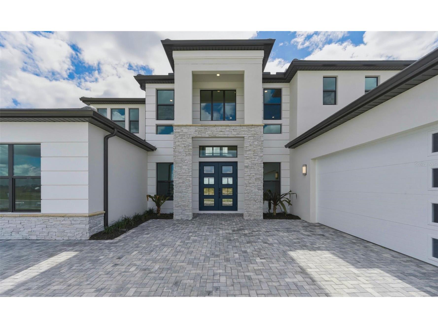 2505 Waterfront Circle Sarasota FL 34240 A4684862 image4