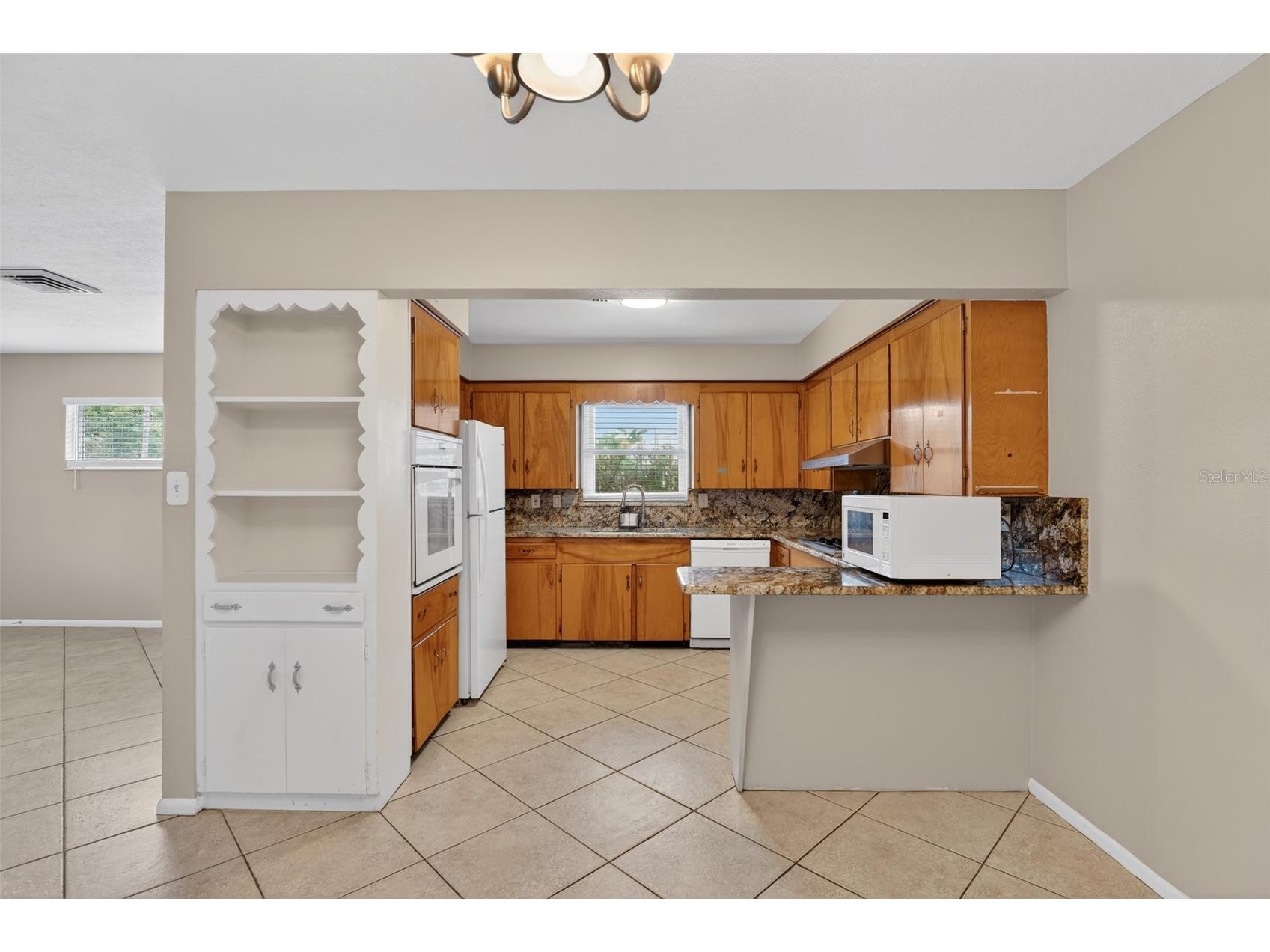 2505 Wood Street Sarasota FL 34237 A4696166 image18