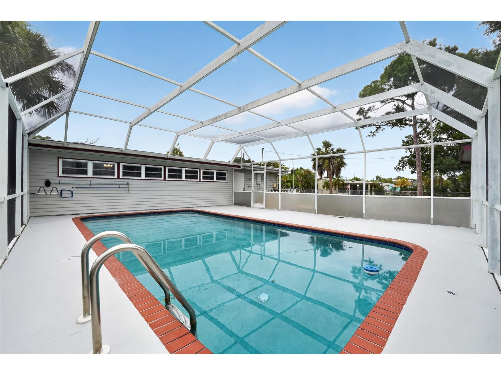 2505 Wood Street Sarasota FL 34237 A4696166 image25