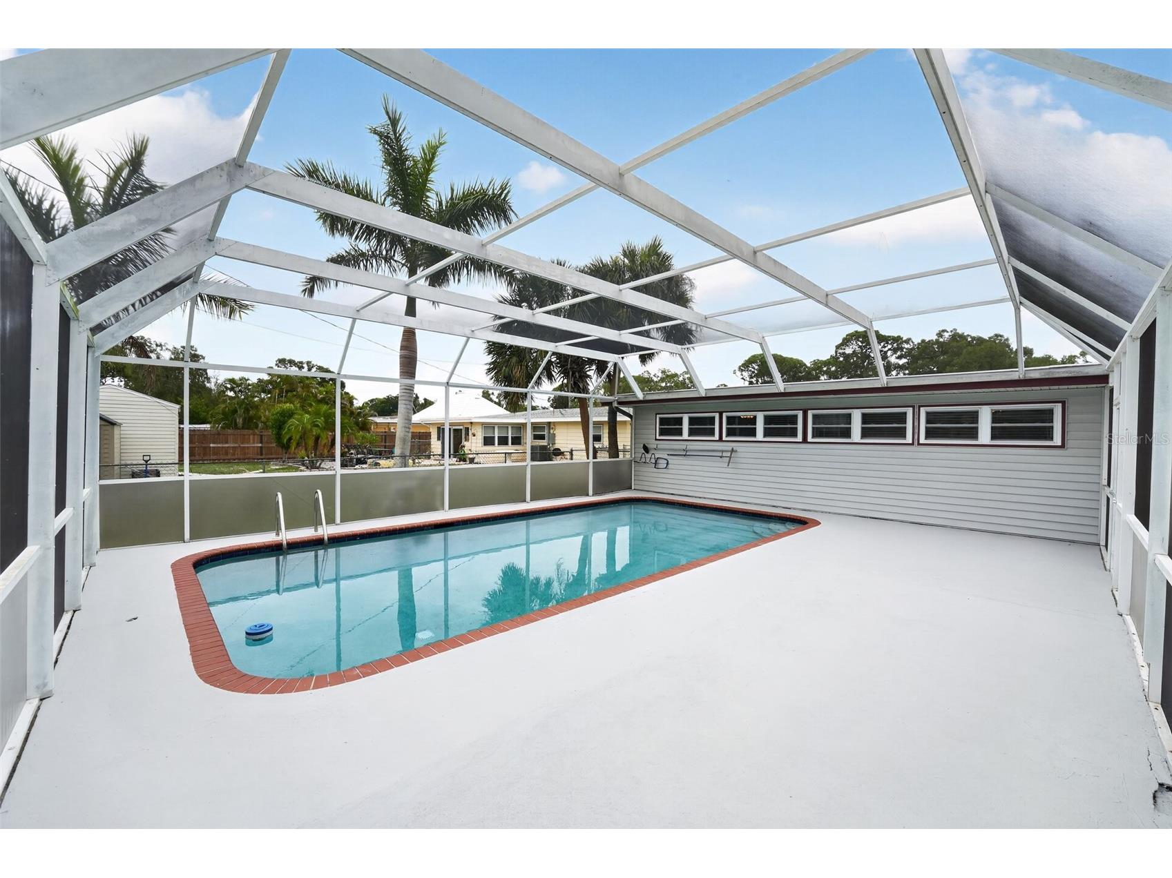 2505 Wood Street Sarasota FL 34237 A4696166 image3