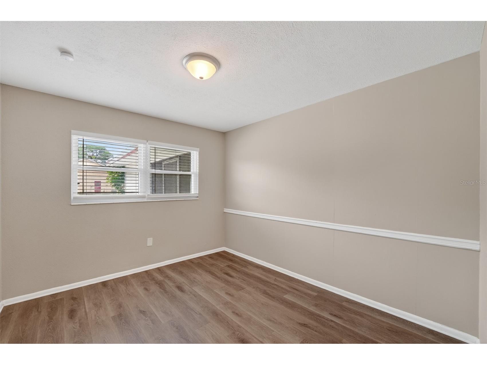 2505 Wood Street Sarasota FL 34237 A4696166 image32